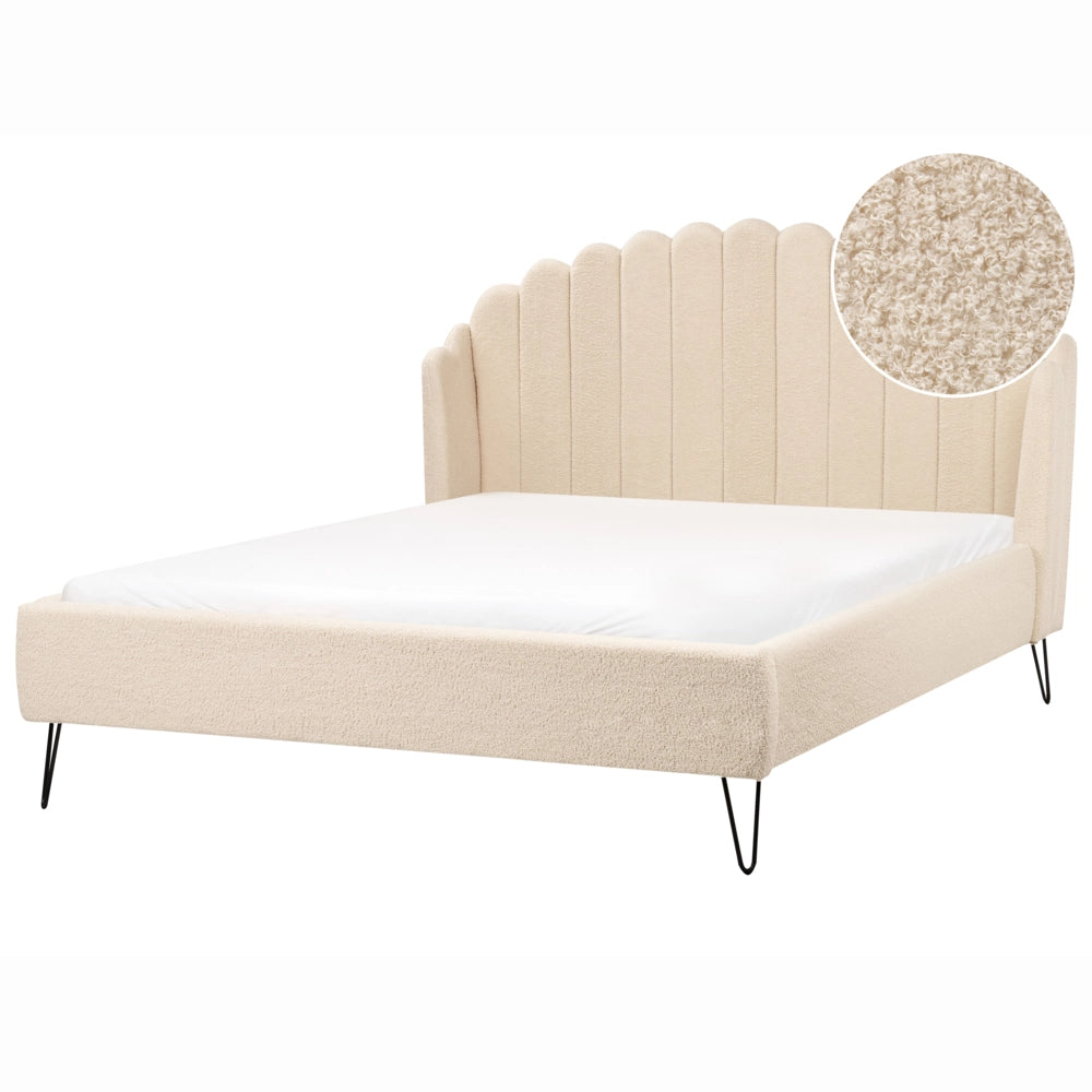 Letto matrimoniale con rete in tessuto bouclè beige 140 x 200 cm gambe in metallo testata retro capitonné