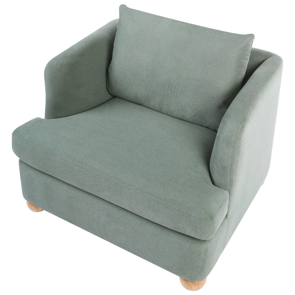 Poltrona verde chiaro rivestita in ciniglia con gambe rotonde in legno e braccioli per soggiorno, angolo lettura, stile moderno minimalista