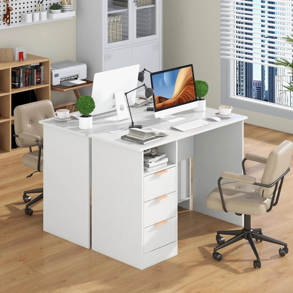 Scrivania con 3 Cassetti, Scrivania Bianco con Stazione di Ricarica e Mensola Aperta, Postazione da Lavoro PC per Camera da Letto, Studio e Ufficio, 108 x 48 x 76 cm