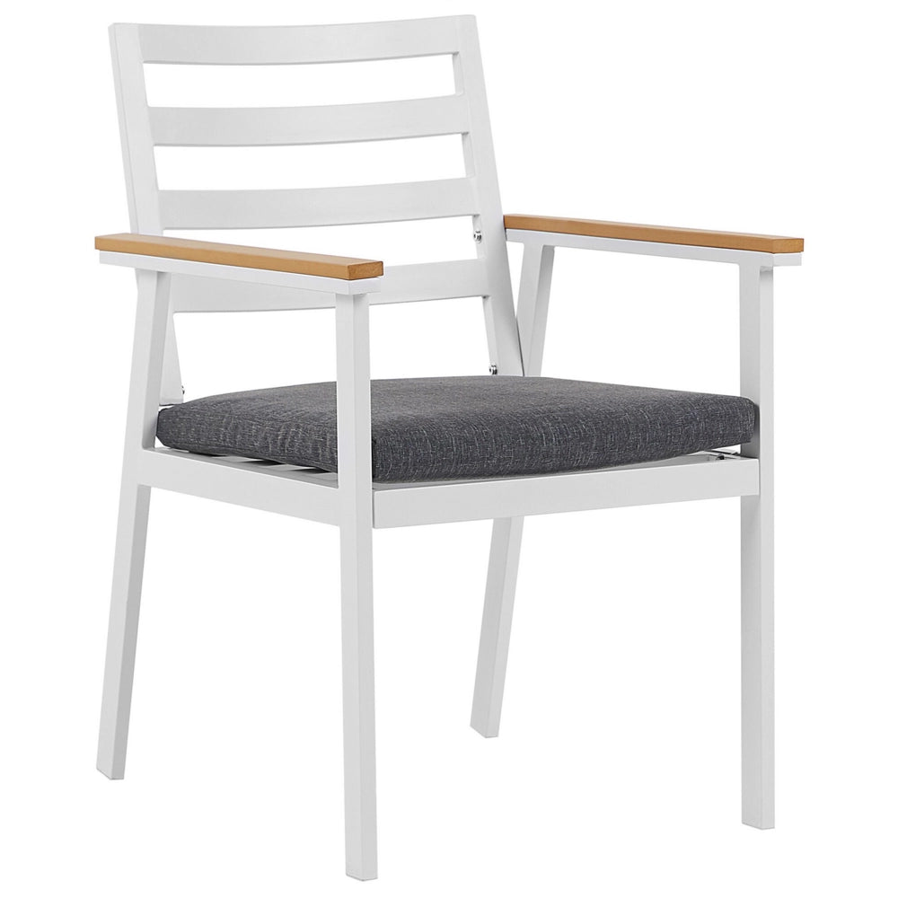 Set da pranzo all'aperto tavolo rotondo a 4 posti in alluminio bianco sedie a doghe da 105 cm con imbottiture grigie