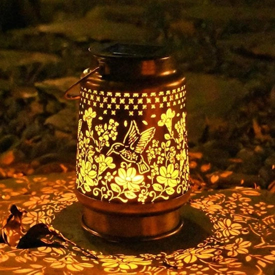 Set di due lampade da giardino a LED in metallo vintage alimentate da energia solare