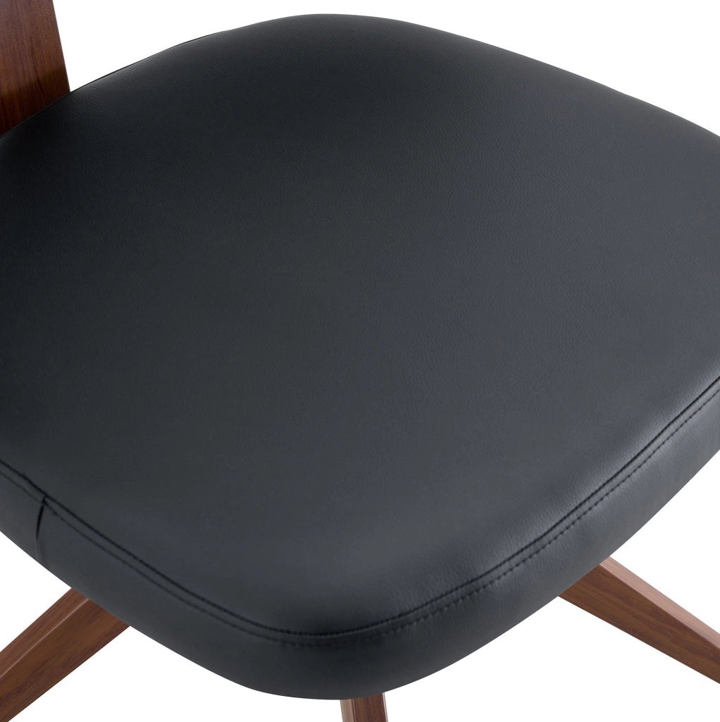 Sedia girevole moderna nera con struttura in metallo