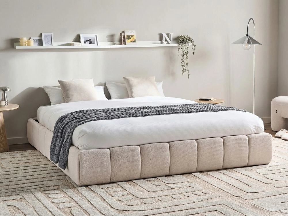 Letto matrimoniale in tessuto beige chiaro, imbottita, con contenitore e panca 180x200 cm design moderno