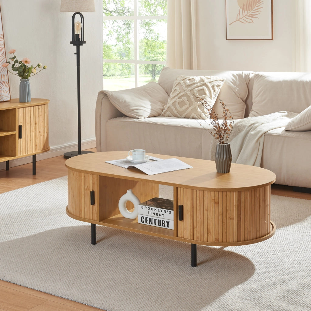 Tavolino Tvedestrand da Salotto con 2 Ante Scorrevoli in Bambù 120 x 55 x 40 cm - Naturale [en.casa]