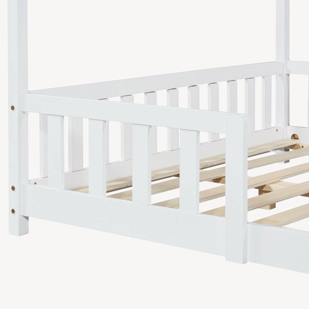 Letto per Cameretta Treviolo a Forma di Casetta in Stile Montessori 120x200 cm Bianco [en.casa]
