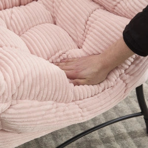 poltrona con pouf; schienale ergonomico; braccioli e tasca laterale; struttura in acciaio rosa