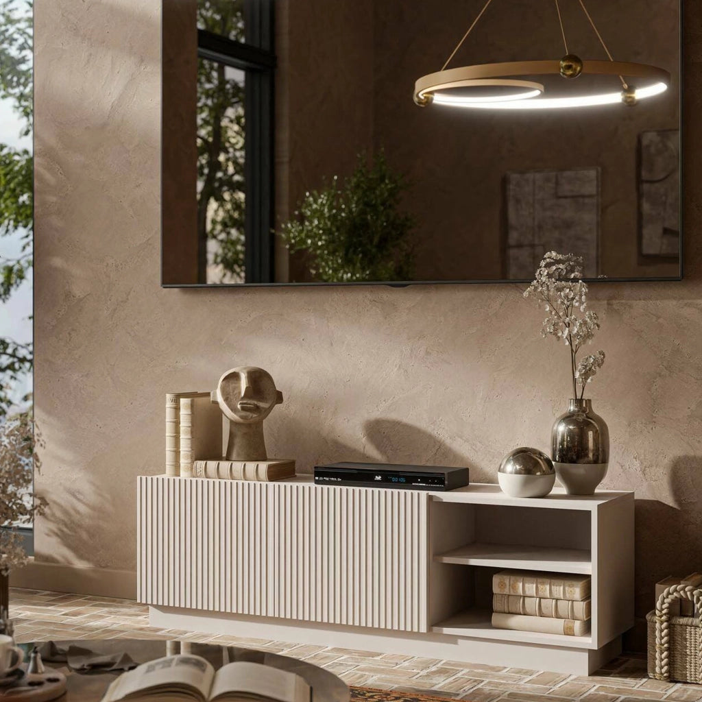 Mobile porta TV Finita, Madia da salotto con due ante battenti, Design minimal e moderno, 150x40 h48 cm, Beige