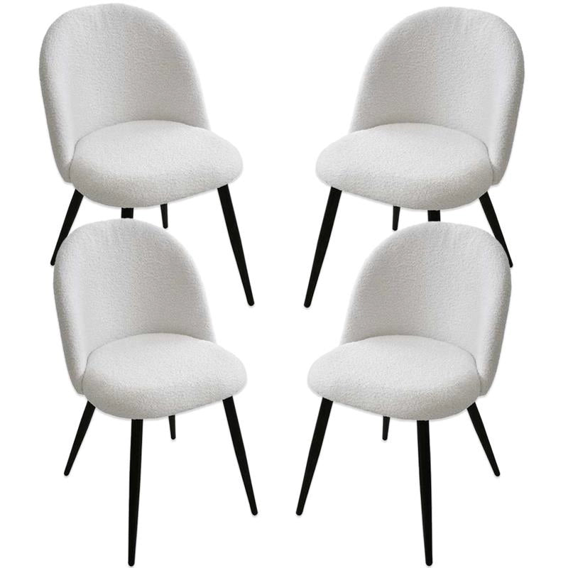 SET 4 POLTRONE IMBOTTITE IN TESSUTO TEDDY COLORE BIANCO SEDIA CON GAMBE IN METALLO NERO 48X50X79 CM PORTATA MAX 130 KG