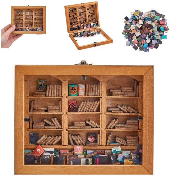 Scatola di libri in legno miniaturizzato - 200 libri miniaturizzati - Decorazione per casa di bambole - Dimensioni compatte 150x120x14mm - Paesaggio microscopico unico