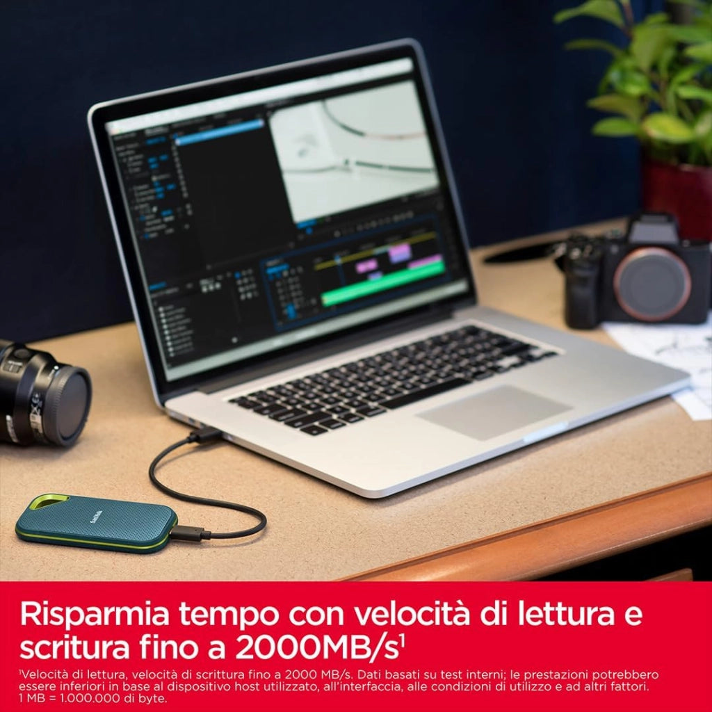 Extreme PRO 2 TB SSD portatile (velocità massima di 2000 MB/s, crittografia hardware a 256 bit, la protezione da cadute da un massimo di tre metri, protezione contro acqua e polvere) Monterey