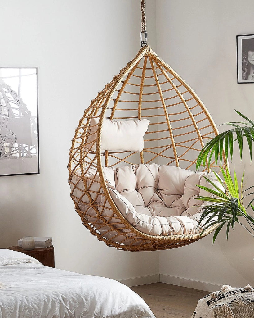 Sedia sospesa poltrona pensile in rattan beige a forma di cestino per interni ed esterni Boho