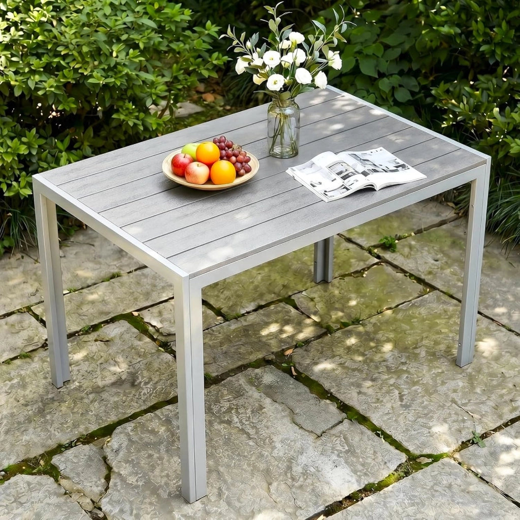 Tavolo da Giardino 110x70 cm, Tavolo da Terrazzo in WPC per 4-6 Persone, Tavolo da Balcone Resistente alle Intemperie con Telaio in Alluminio, Design Effetto Legno,Nero