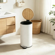Pattumiera da cucina da 30 litri, con pedale, contenitore interno removibile e coperchio con chiusura ammortizzata.
