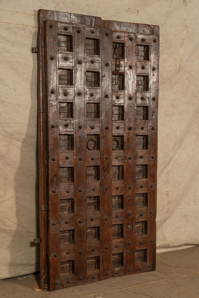 Biscottini Porta portone in legno massello e ferro da interno o da esterno vecchia e antica medievale scorrevole