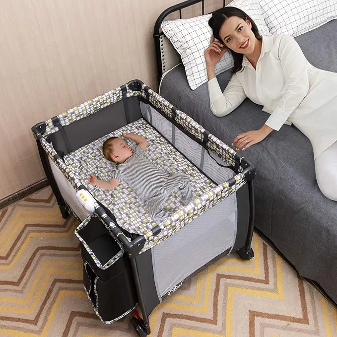 Lettino Culla da Viaggio per Neonati e Bambini, Box Portatile Pieghevole, con Materassino Ruote e Borsa, Nero
