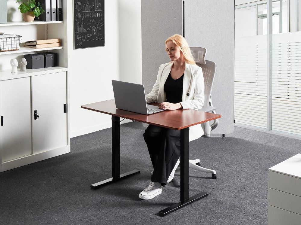 Scrivania elettrica regolabile nero e marrone scuro 120 x 60 cm stile moderno