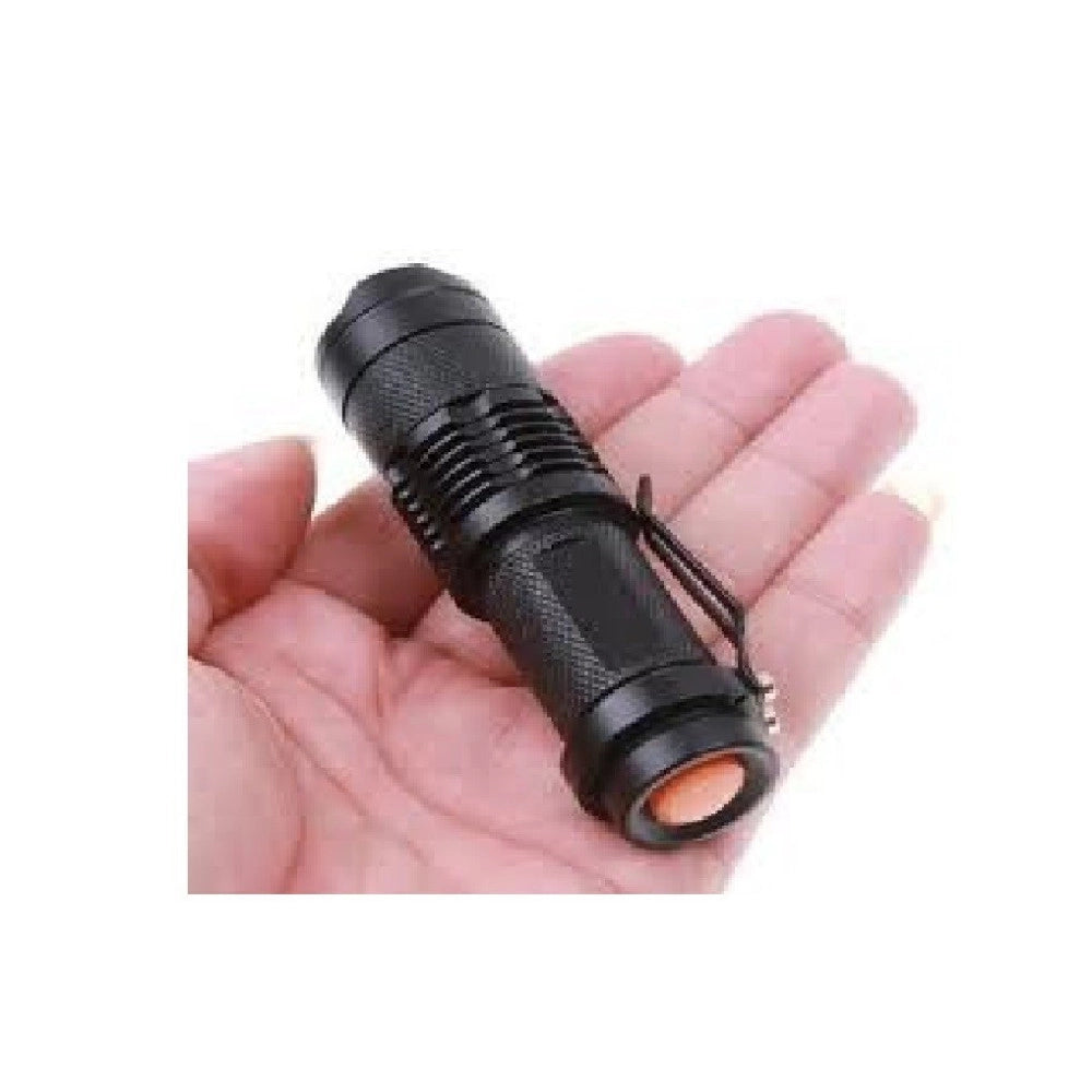 Trade Shop - Mini Torcia A Luce Bianca 500 W 800 Lumes Ricaricabile Resistente Con Gancio -