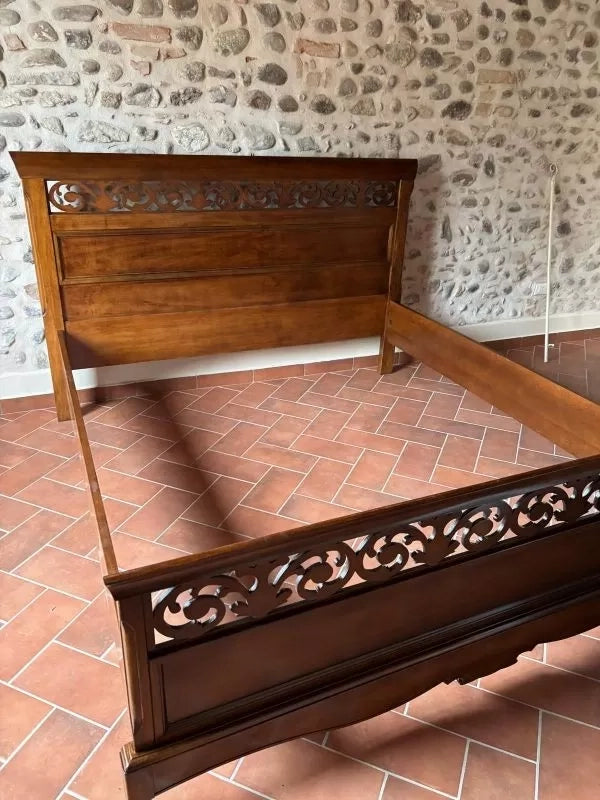 Letto matrimoniale classico traforato legno noce bassano 180x216x120 - Mobili 2G
