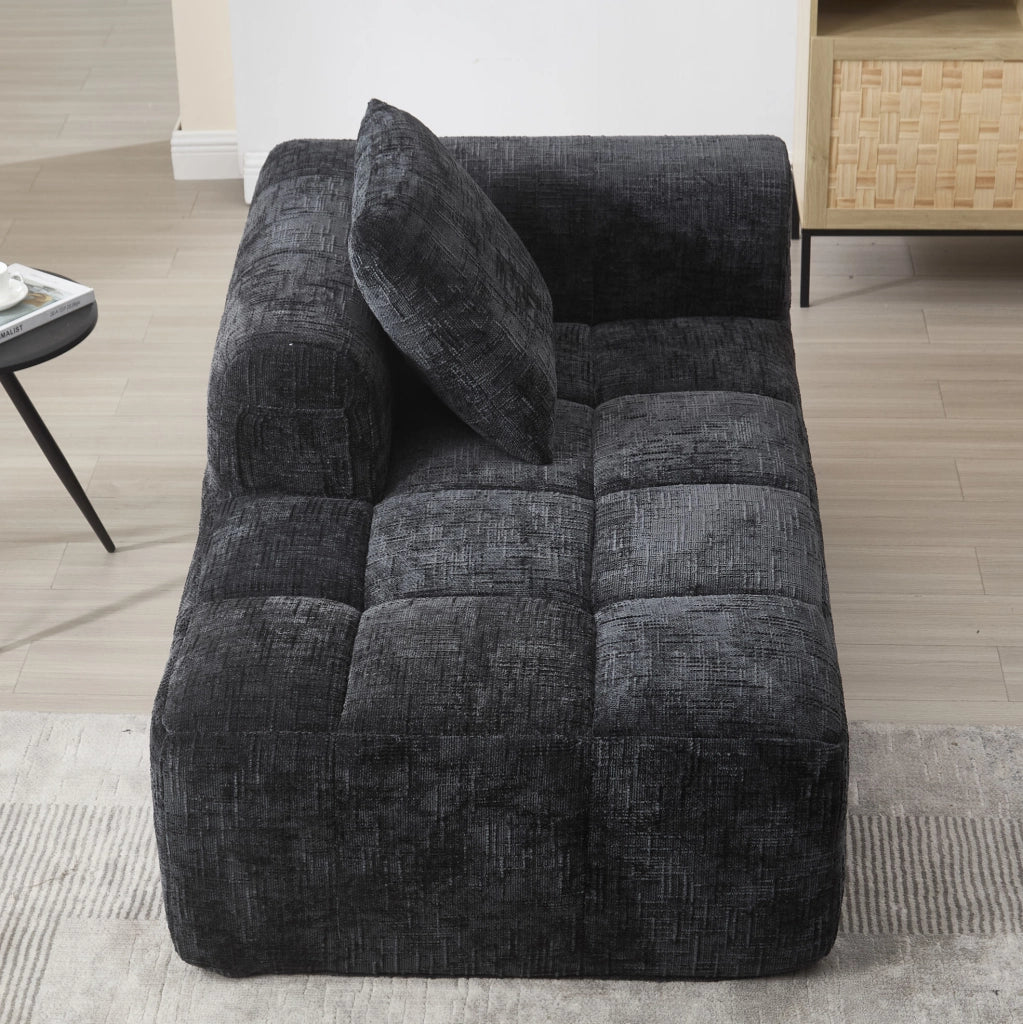 Divano Chaise Longue imbottito con tessuto Chenille nero, 158x90x60 cm, con cuscino e tasche laterali