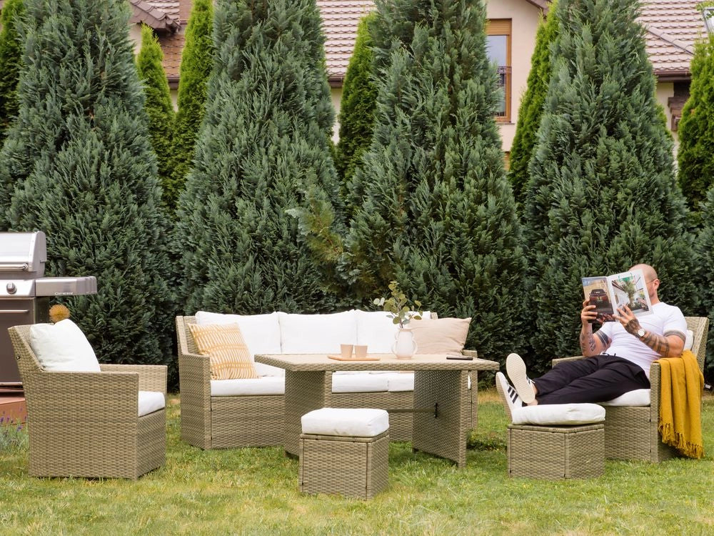 Set Divani Da Giardino Marrone Rattan Bianco Cuscini Divano A 5 Posti Tavolo Rettangolare 2 Poltrone 2 Pouf Set Da Pranzo All'aperto