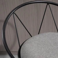 Set di 2 Sgabelli da Bar Regolabili e Girevoli con Poggiapiedi, in Metallo Nero e Lino Grigio
