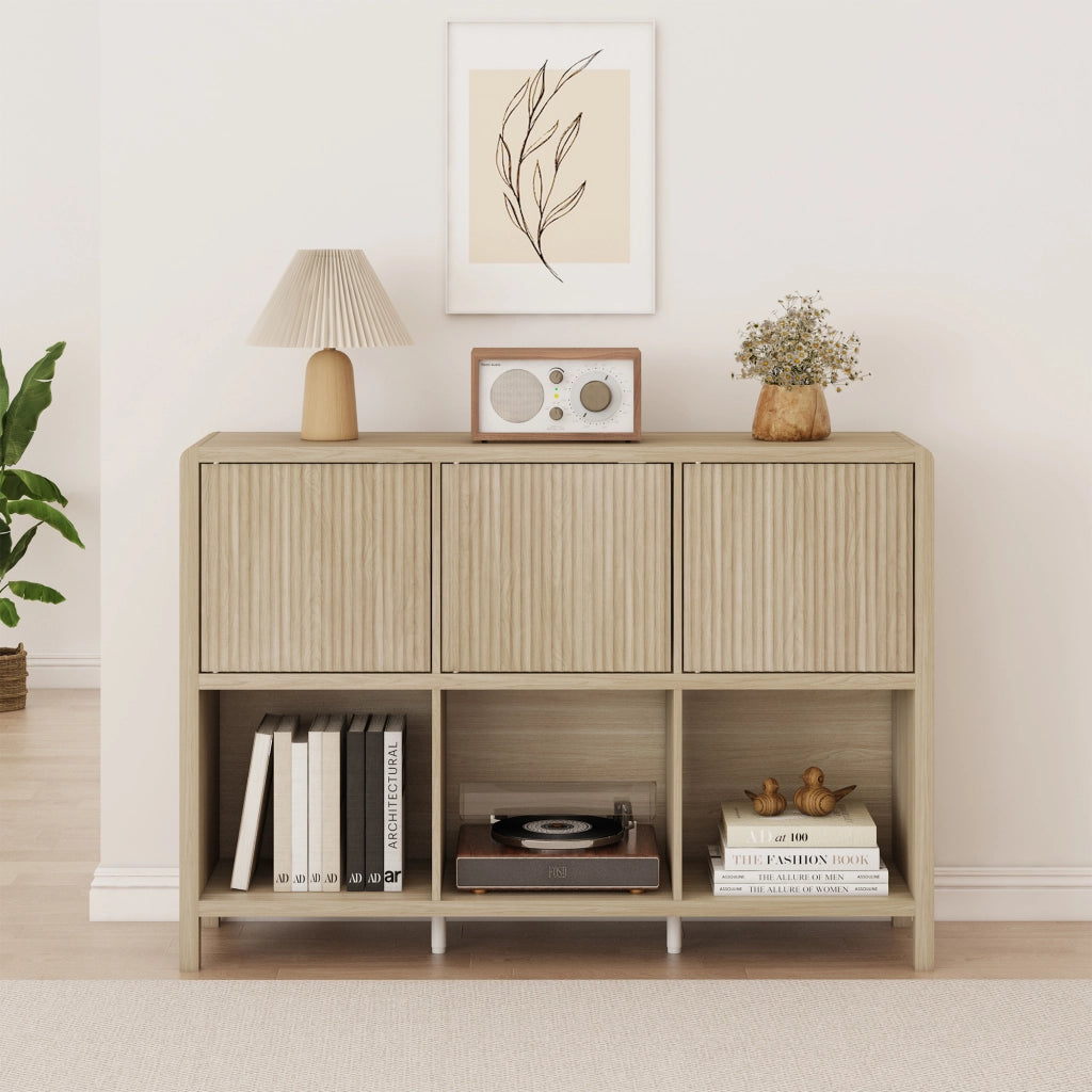 Credenza Bassa Lukkodso con 3 Ante e Scomparti Aperti 77x110x30 cm Effetto Rovere [en.casa]