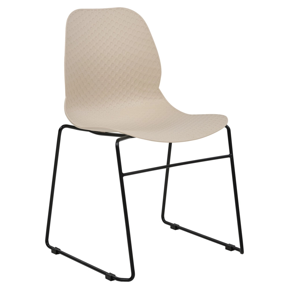 Set di 4 sedie da pranzo Beige Impilabili in plastica Gambe in acciaio nero Sedia da conferenza Design scandinavo moderno contemporaneo Sedute per la sala da pranzo