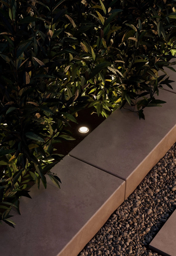 Sigma Faretto LED da Incasso a Pavimento 3000K Argento Spazzolato IP65 IK05 - Illuminazione Outdoor Professionale per Facciate e Giardini