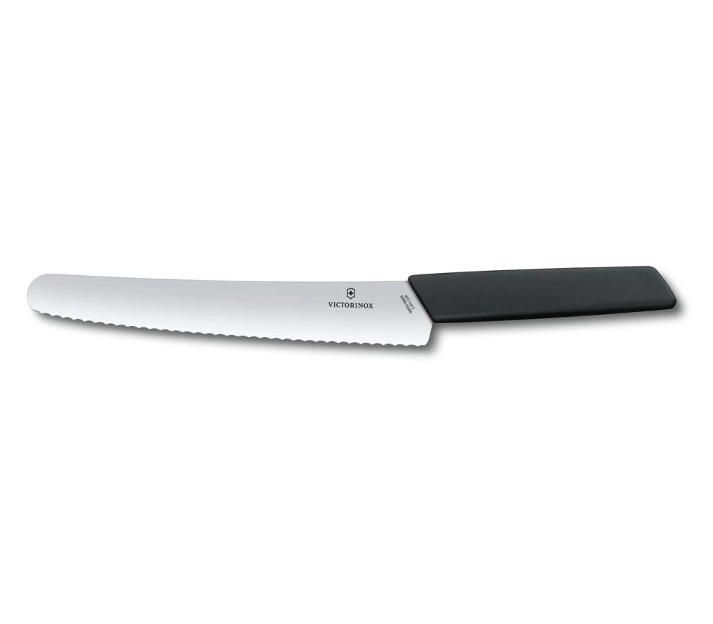 Victorinox 6.9073.22WB Swiss Modern Coltello per Pane e Pasticceria Lama Dentata 22 cm in Acciaio Inossidabile Manico Nero colore Nero