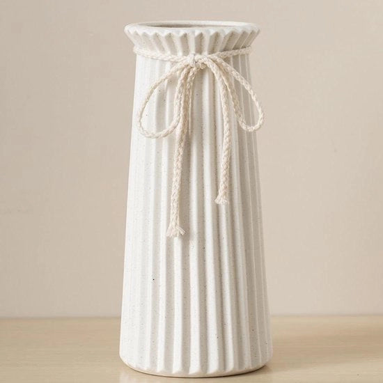 Vaso grande per fiori in design moderno