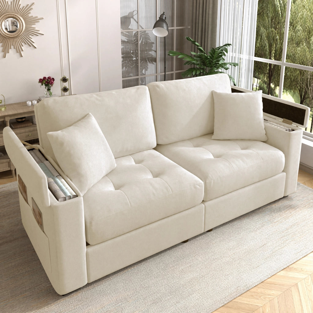 Divano a 2 posti con vano portaoggetti nei braccioli e tasche laterali in ciniglia beige con cuscini per piccoli ambienti