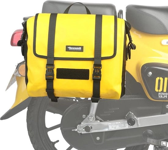 Bagagliazzo acqua resistente da 15 litri per motocicletta con sottocassa e portatarga per ruota posteriore.