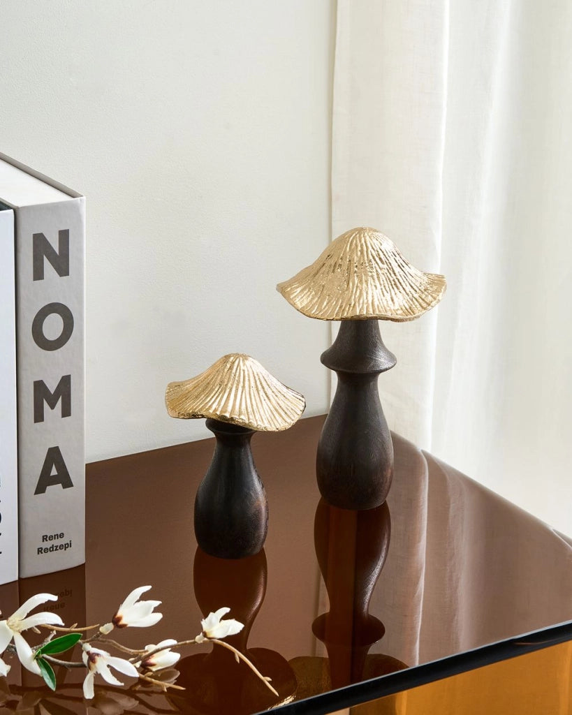 Set di 2 statuette decorative Elefante in legno e metallo nero e oro per l'esposizione di ornamenti decorativi