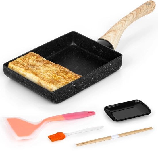 Piastra per Omelette Giapponese - Inclusa Spatola in Silicone e Bastoncini - Maniglia in Legno - Superficie Antitraslucida - Ideale per Frittelle - Padella per Tortilla