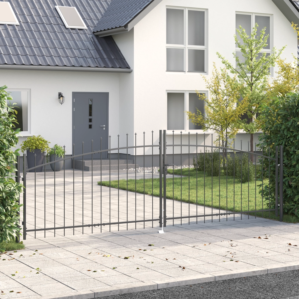 Cancello da Giardino con Punta a Lancia a Due Ante Grigio 125x400 cm Acciaio