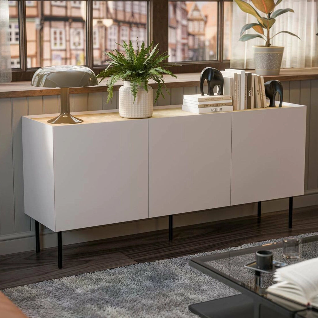 Credenza Verrone, Madia da salotto con tre ante battenti e vani interni, Rialzata da terra, 150x40 h70 cm, Beige e Rovere