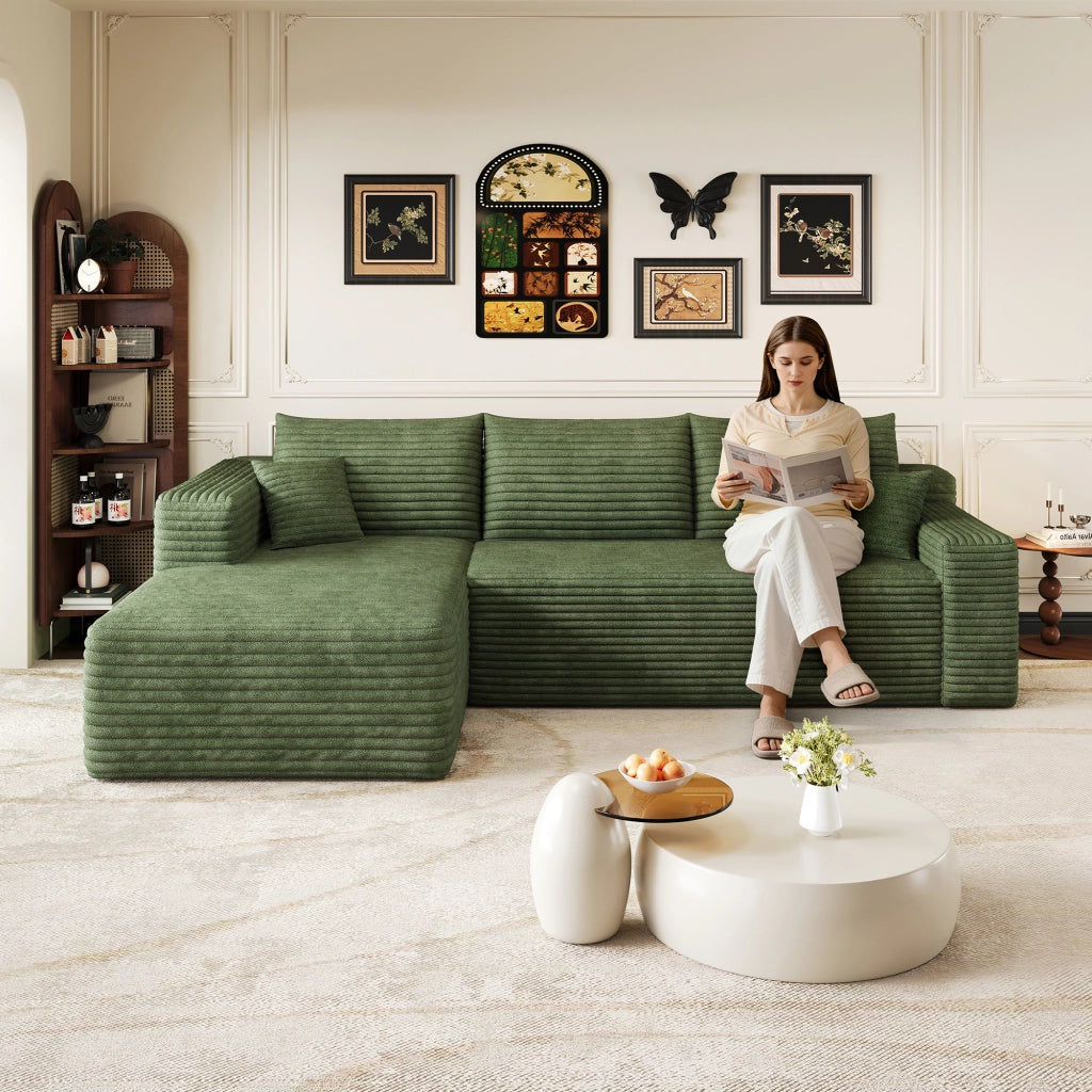 Divano angolare in tessuto con schiuma elastica e linee fluide senza montaggio verde 241 × 151 × 58 cm