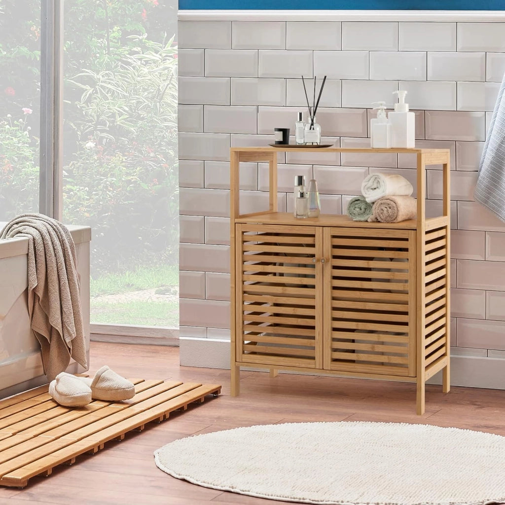 Mobile da Bagno in Bambù, Armadietto da Bagno con Ripiano Aperto e Doppie Porte, Ripiano Rimovibile, per Bagno, Soggiorno, Cucina, Ingresso, 64 x 27,5 x 80 cm