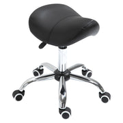 Sgabello da Lavoro a Sella con Ruote e Altezza Regolabile per Negozi Parrucchiere e Tattoo. 52x53x49-61cm Nero