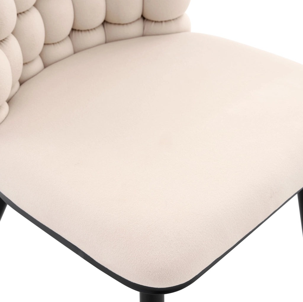 Sedia da pranzo in velluto con schienale a catena di sfere e gambe in metallo nero; bianco crema