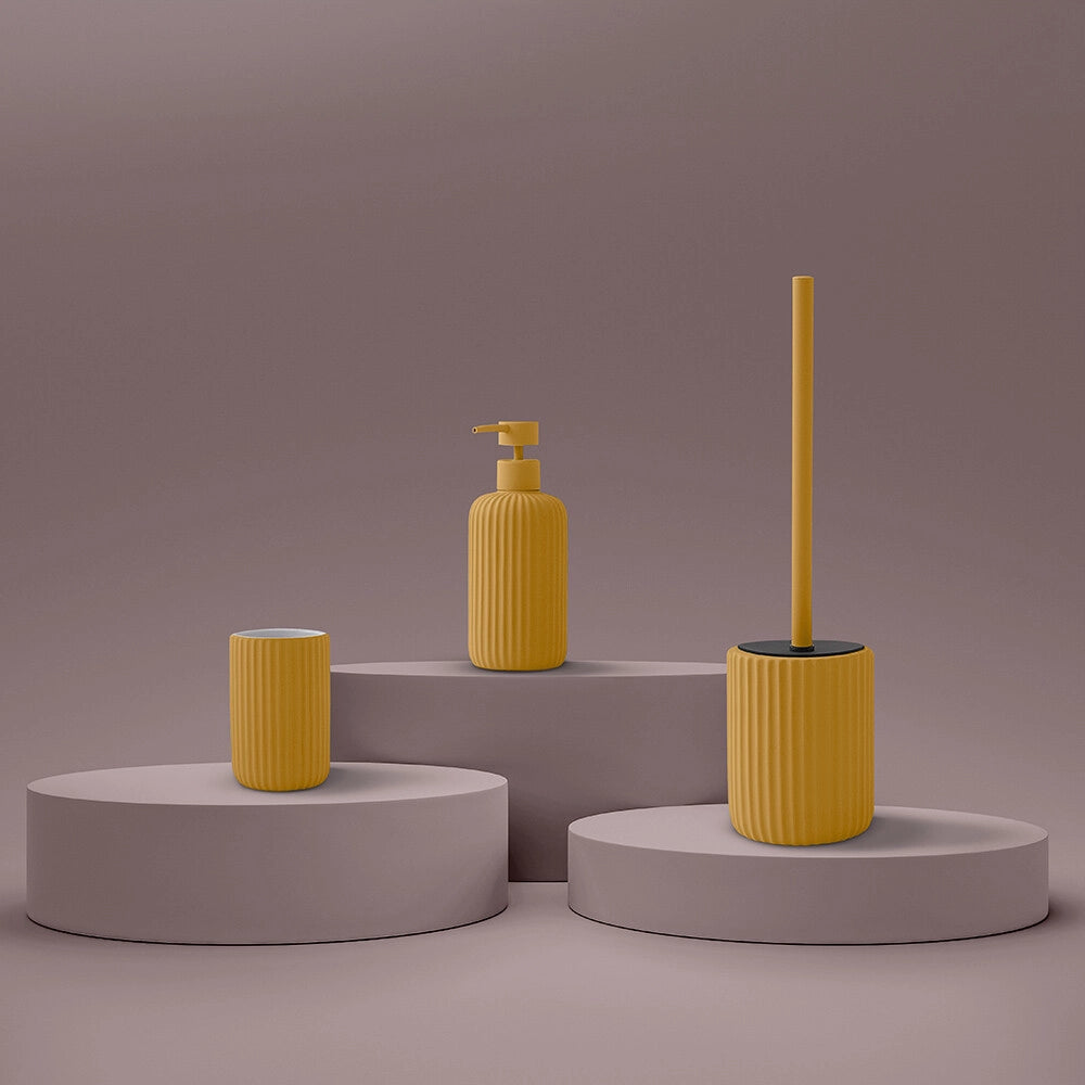 Set accessori bagno in ceramica giallo con dispenser sapone e due portaspazzolini Spring