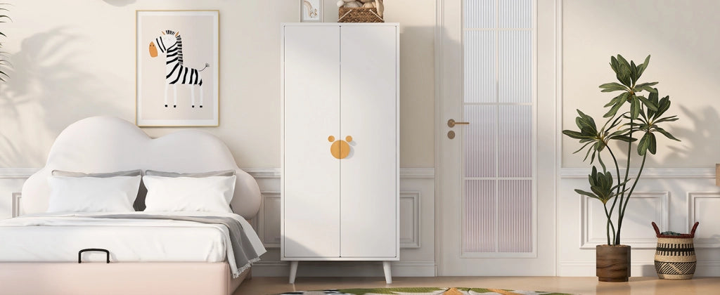 Armadio da giardino con doppie ante e vani interni separati con maniglie cartoon in MDF bianco 70 × 55 × 170 cm