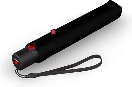 Paraplu di alta qualità, Resistente alle tempeste e Leggero 

Modello: 12345
Dimensioni: 90x90 cm
Materiali: Poliestere e Nylon
Colore: Nero
Peso: 0,8 kg
Resistenza al vento: 80 km/h