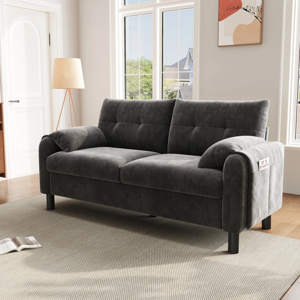 Divano 2 posti ULEVR 158x80x88,5 cm in ciniglia grigia con 2 cuscini, tasche laterali e piedi in plastica