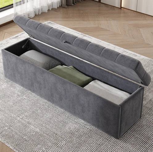 Letto matrimoniale 140x200 cm con contenitore e panca imbottita; in velluto grigio