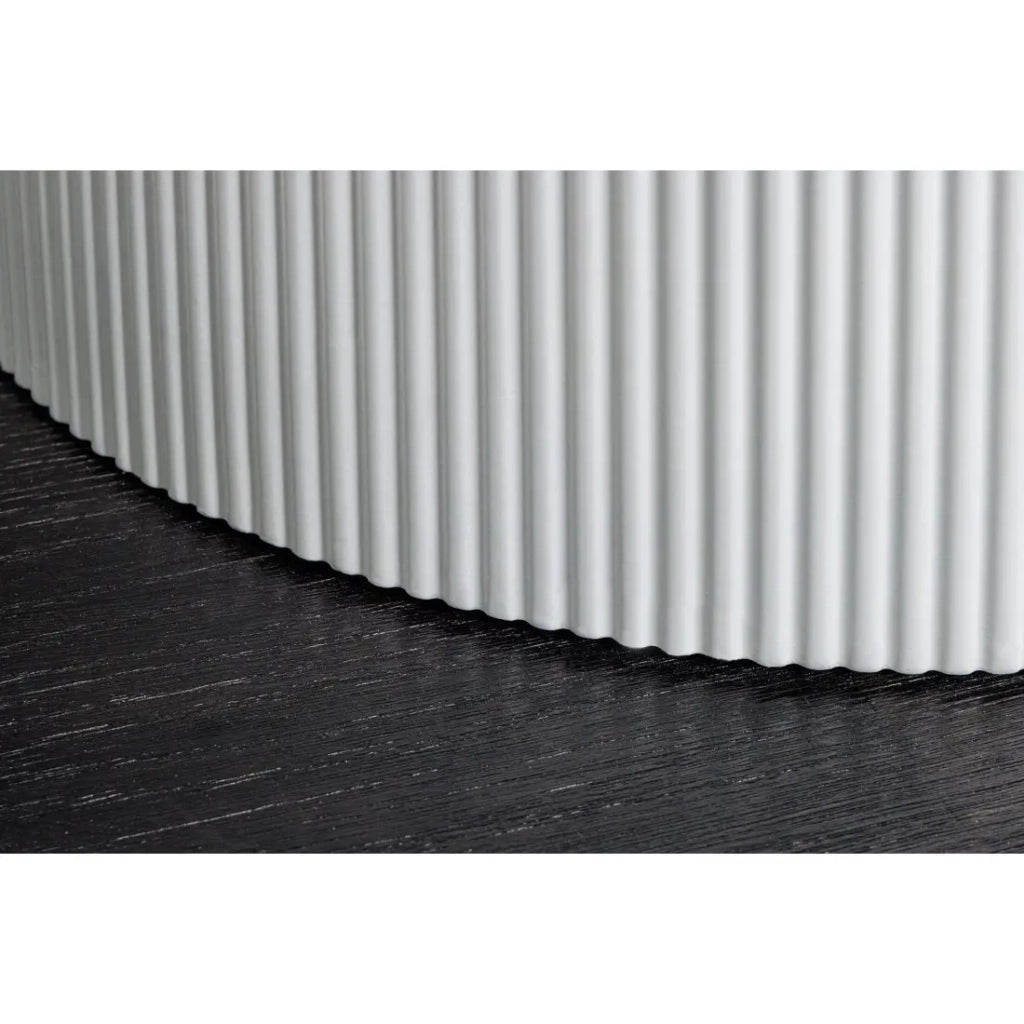 Tavolo da pranzo LUMEA – Rotondo 120 cm – Effetto marmo bianco – Piede centrale largo – Stile contemporaneo