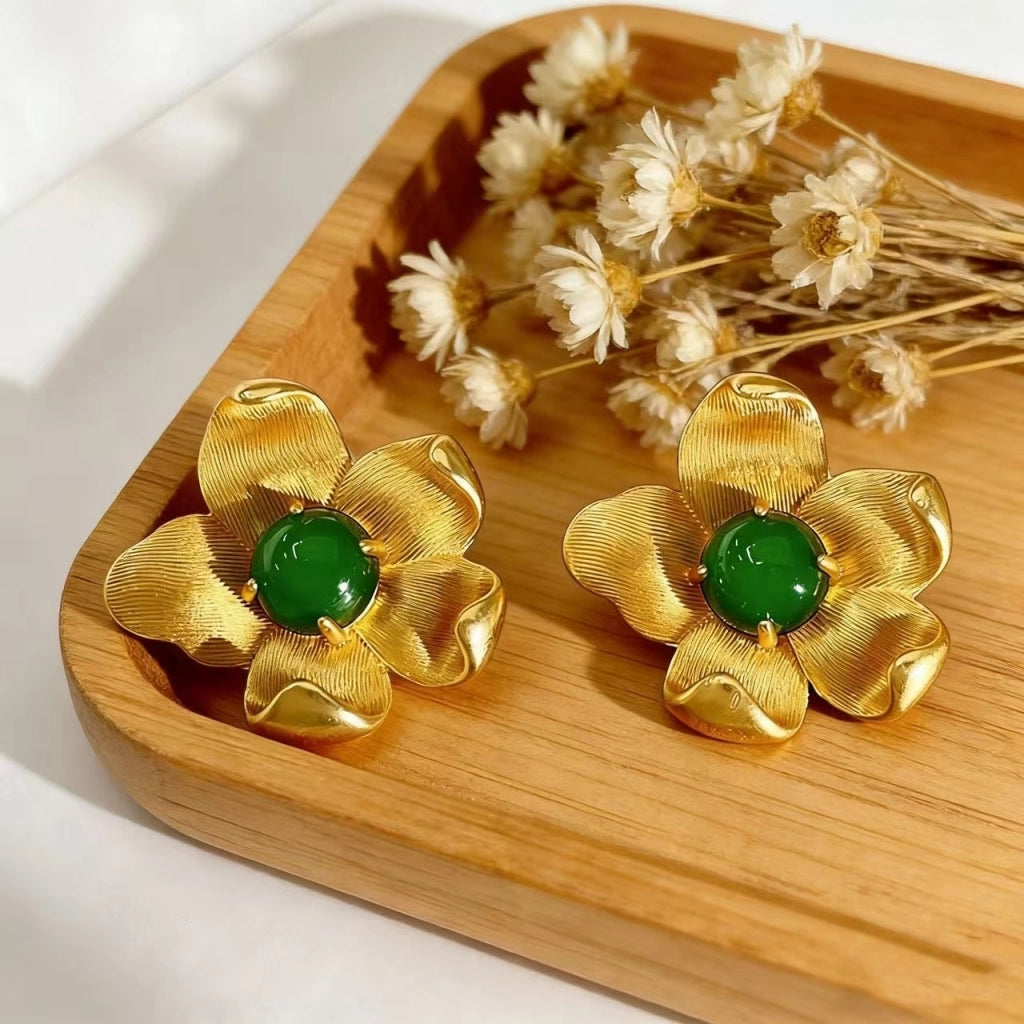 Orecchini a lobo da donna in argento S925 con aghi e fiori di cristallo verde - Eleganza vintage e design alla moda