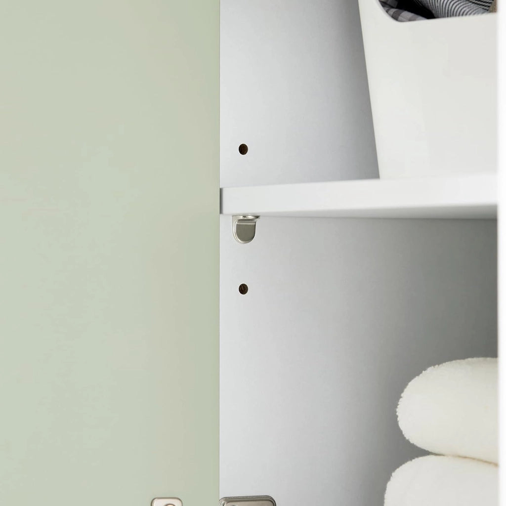 Mobile Alto Bagno Salvaspazio con Sacco Portabiancheria – Colonna Bagno Stretta con Ripiani, Armadietto per Lavanderia, WC o Bagni Piccoli, Bianco e Verde, 167x31x30cm, BZR137-GR