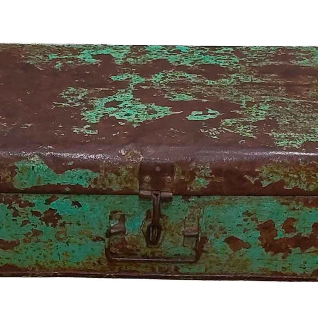 Valigia artigianale in metallo, 67x37x25h cm