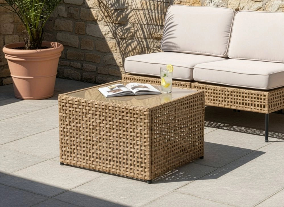 Tavolino da caffè con piano in vetro beige e struttura in rattan PE per esterni 66 x 66 cm Design moderno Giardino Patio Terrazza